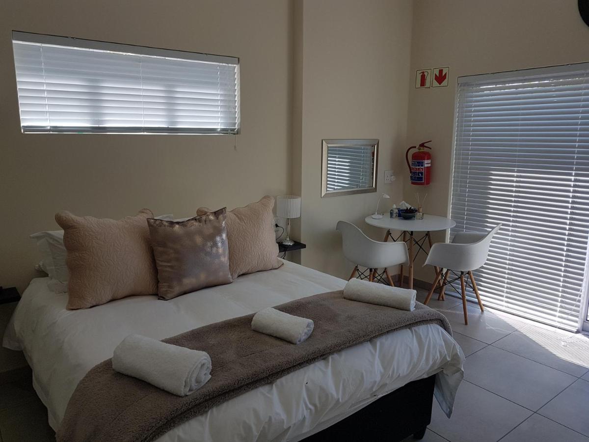 Sharon'S House: Modern Self-Catering Rooms Cape Town Exterior foto
